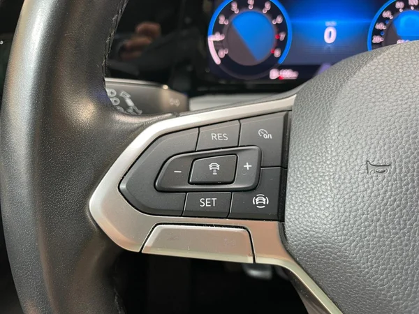VOLKSWAGEN Golf VIII SW (2022) — foto 6 van 15