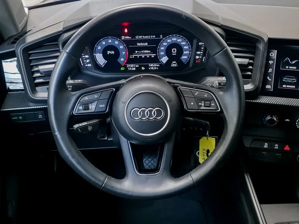 AUDI A1 Sportback (2023) — foto 4 van 27