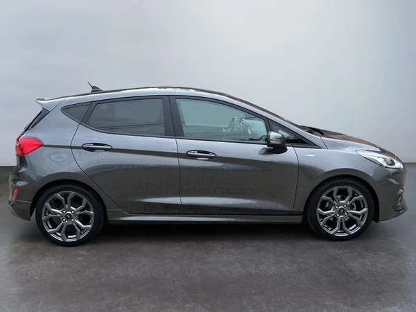 FORD Fiesta (2021) — foto 23 van 28