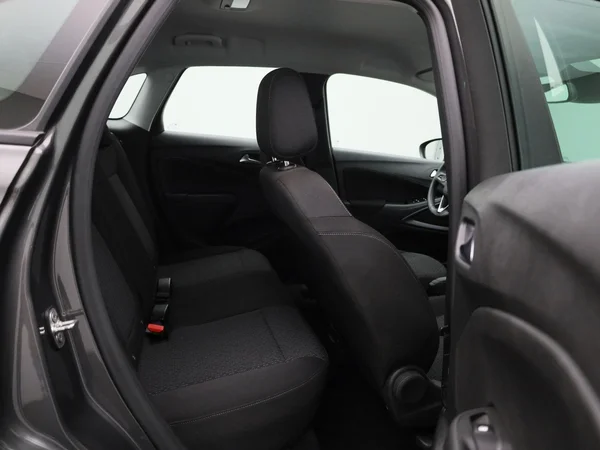 Opel Crossland X (2020) — foto 27 van 40