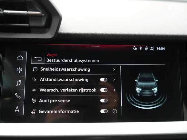 AUDI A3 Sportback PHEV (2024) — foto 17 van 30