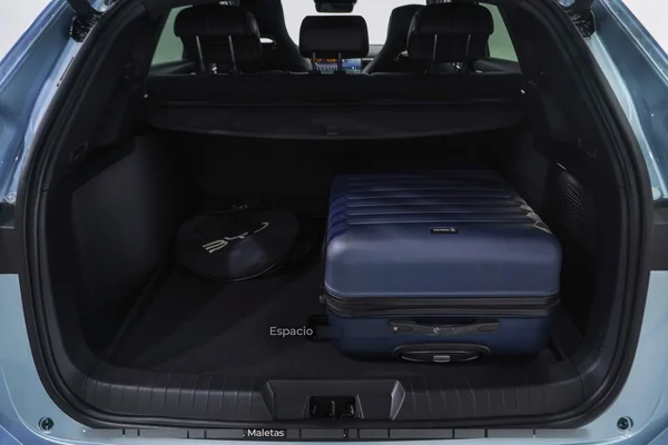 BYD Seal U PHEV (2024) — foto 7 van 45