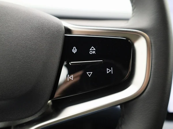 Volvo EX30 (2024) — foto 17 van 48