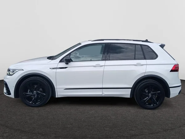 VOLKSWAGEN Tiguan (2023) — foto 13 van 21