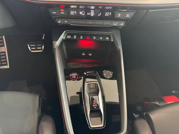 AUDI S3 Sedan (2025) — foto 8 van 21