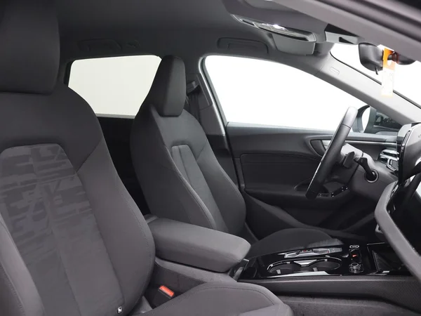 AUDI A5 Avant e-hybrid (PHEV) (2026) — foto 2 van 27