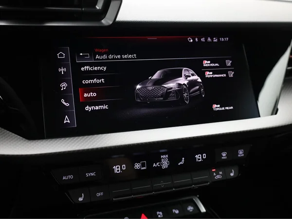 AUDI RS3 Sportback (2025) — foto 15 van 26