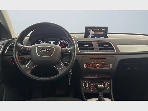 Audi Q3 (2018) — foto 2 van 23