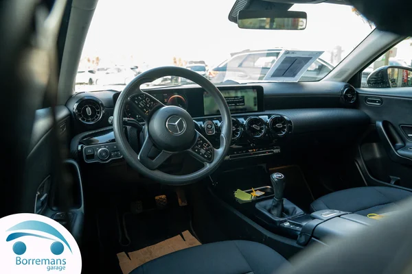 Mercedes-Benz A-160 (2022) — foto 17 van 39