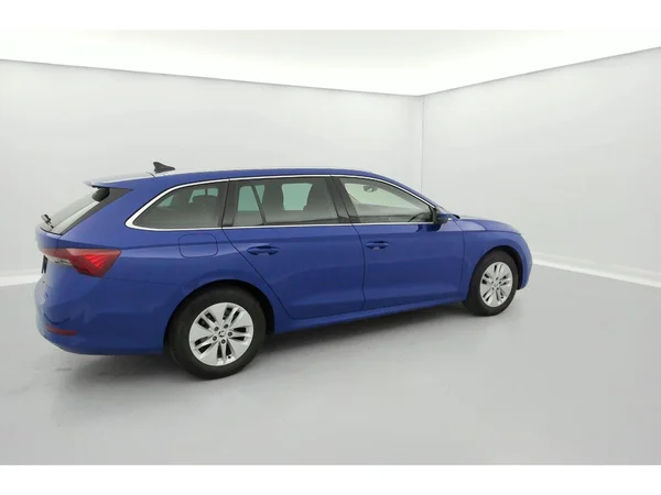 SKODA Octavia SW Dsl (2024) — foto 10 van 36
