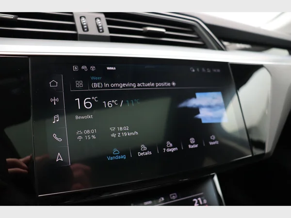 AUDI e-tron (2022) — foto 8 van 35