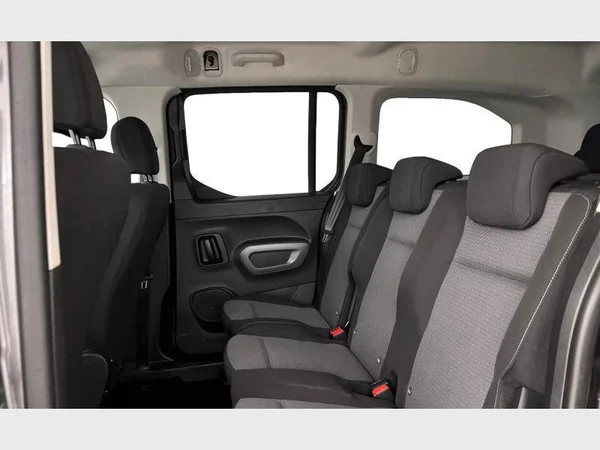 Toyota Proace City Verso Lwb (2020) — foto 3 van 24