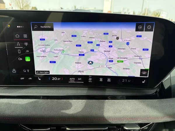 AUDI Q6 e-tron (2026) — foto 14 van 24