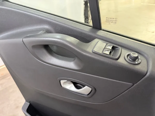 Renault Trafic (2021) — foto 10 van 25