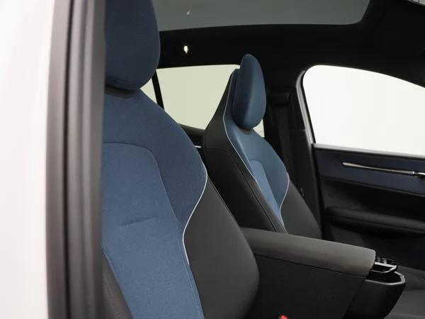 Volvo EX30 (2024) — foto 28 van 43