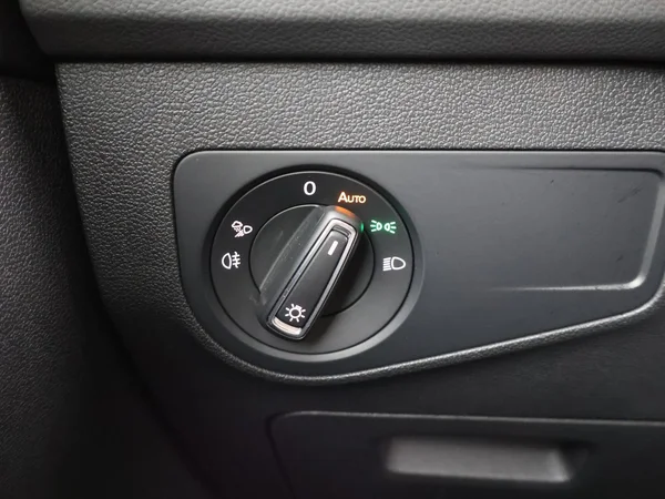 VOLKSWAGEN Tiguan Dsl (2021) — foto 22 van 33