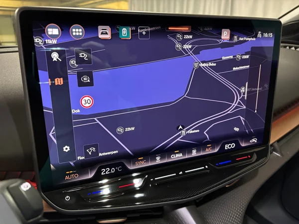 CUPRA Tavascan (2026) — foto 15 van 15