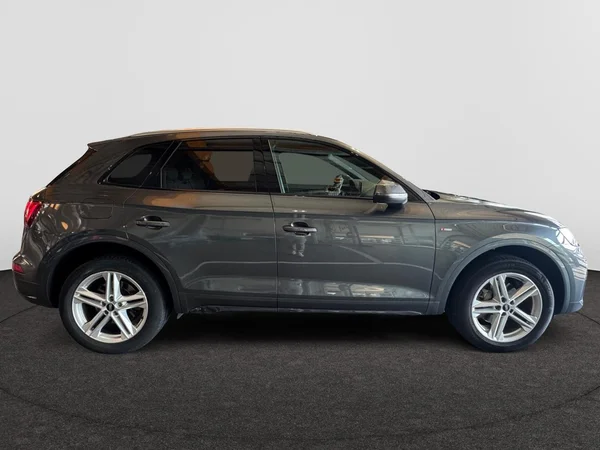AUDI Q5 Dsl (2021) — foto 21 van 24