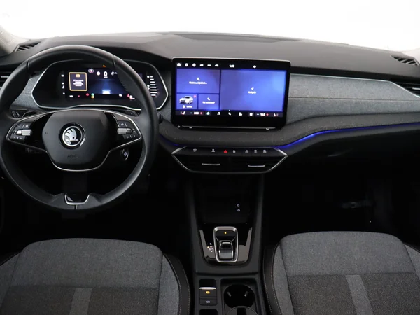 SKODA Octavia Combi (2024) — foto 16 van 19