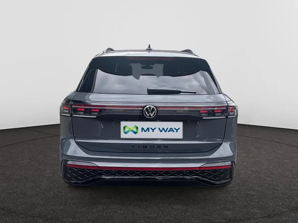 VOLKSWAGEN Tiguan (2025) — foto 2 van 8