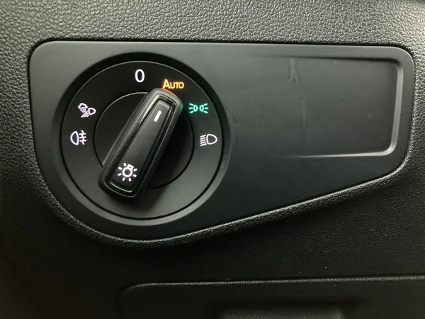 VOLKSWAGEN Tiguan (2021) — foto 16 van 36
