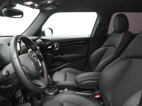 MINI Mini 5 Doors (F55 LCI II) (2022) — foto 24 van 24