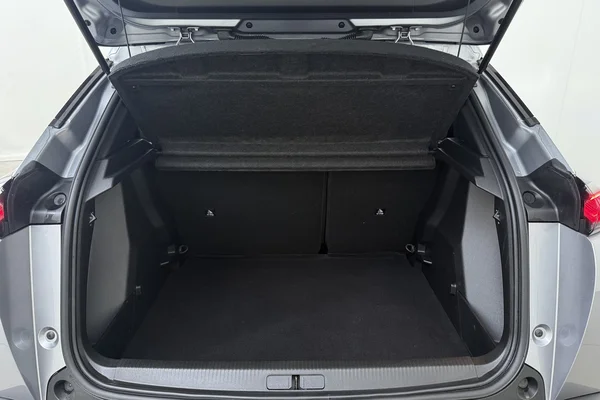 Peugeot 2008 (2025) — foto 12 van 16