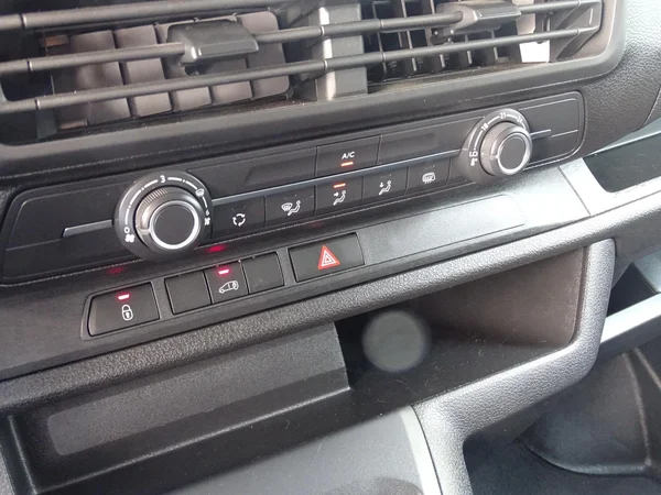 Opel Vivaro (2025) — foto 15 van 25