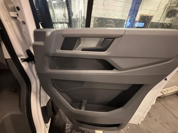 VOLKSWAGEN Crafter 35 Fou Mwb (2025) — foto 13 van 25