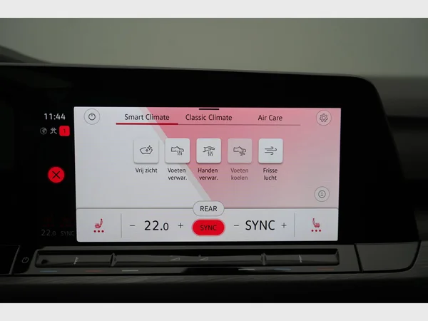 VOLKSWAGEN Golf VIII eHybrid (PHEV) (2020) — foto 15 van 31