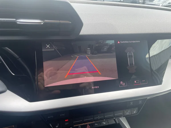 AUDI A3 Sedan (2023) — foto 13 van 21