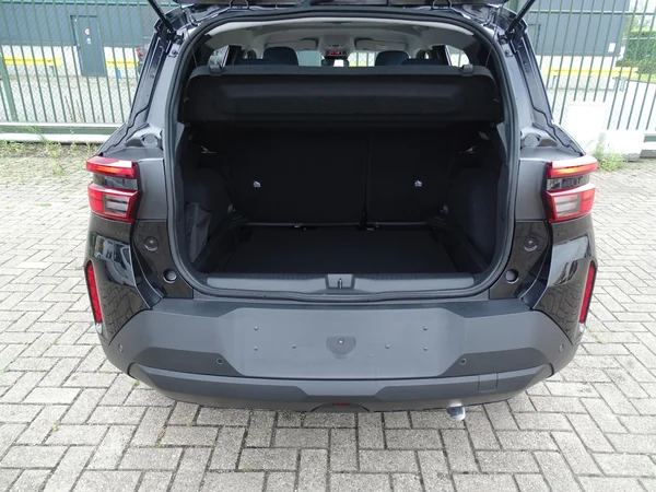 Opel Frontera (2025) — foto 9 van 27