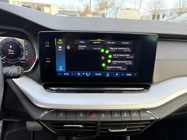 SKODA Octavia Combi (2024) — foto 4 van 22