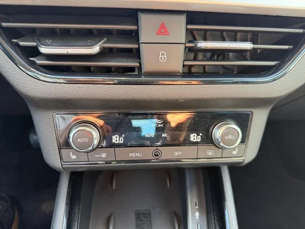 SKODA Kamiq (2022) — foto 22 van 31