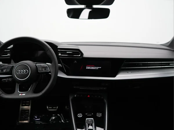 AUDI A3 Sportback PHEV (2025) — foto 4 van 29