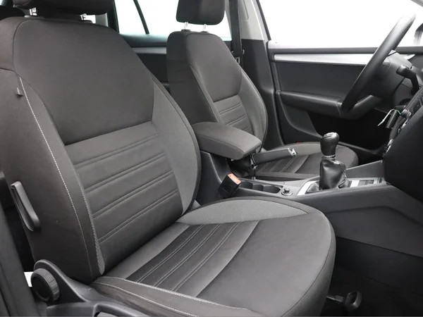 SKODA Octavia Combi (2018) — foto 14 van 19