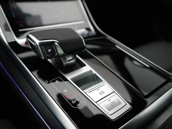 AUDI RS Q8 SUV (2026) — foto 19 van 43