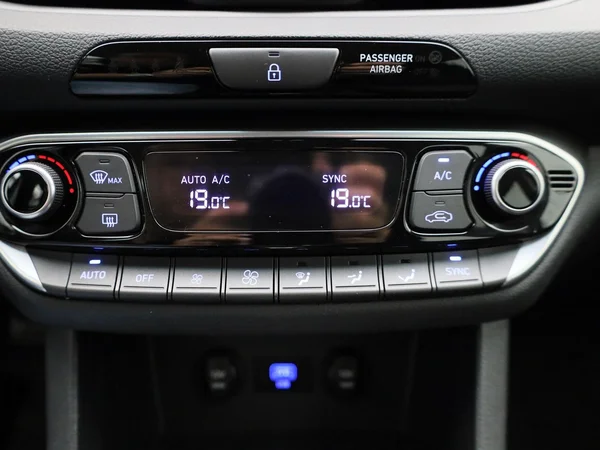 Hyundai i30 (2024) — foto 16 van 39