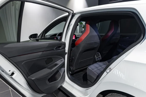 Volkswagen Golf (2020) — foto 24 van 40