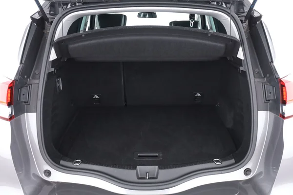 Renault Scenic (2017) — foto 8 van 16