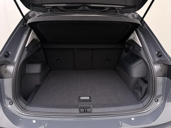 VOLKSWAGEN Tiguan (2025) — foto 4 van 18