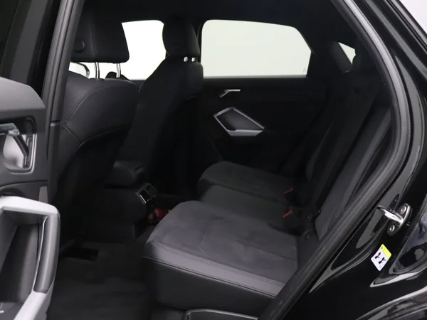 AUDI Q3 Sportback (2024) — foto 9 van 18