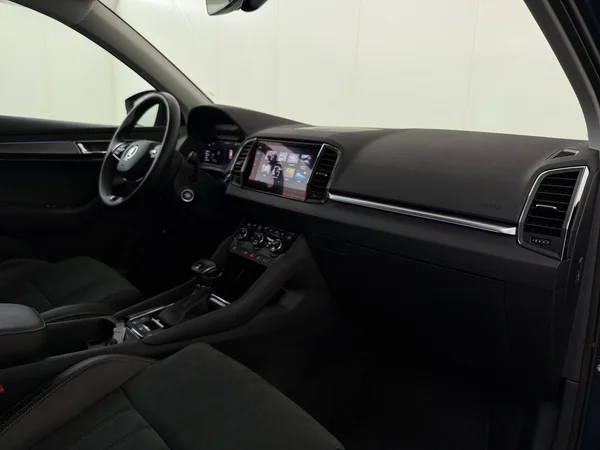 SKODA Karoq (2021) — foto 3 van 30