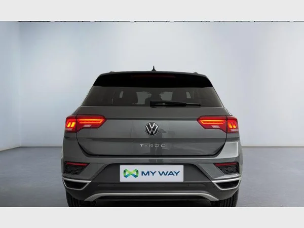Volkswagen T-Roc (2021) — foto 26 van 28