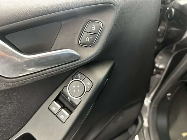 Ford Fiesta (2020) — foto 7 van 16