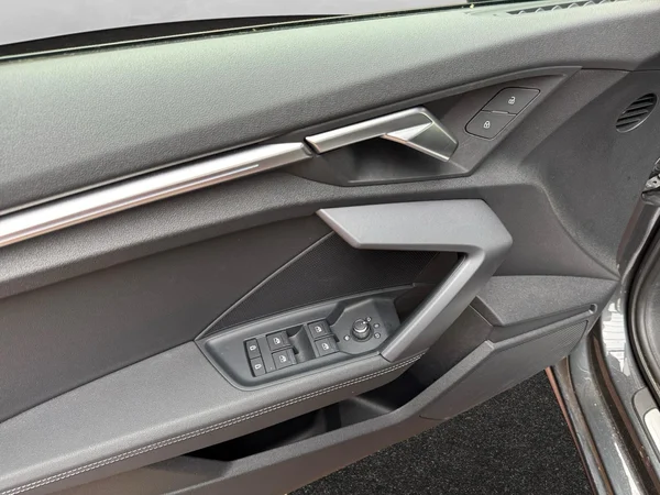 AUDI A3 Sportback (2024) — foto 6 van 14