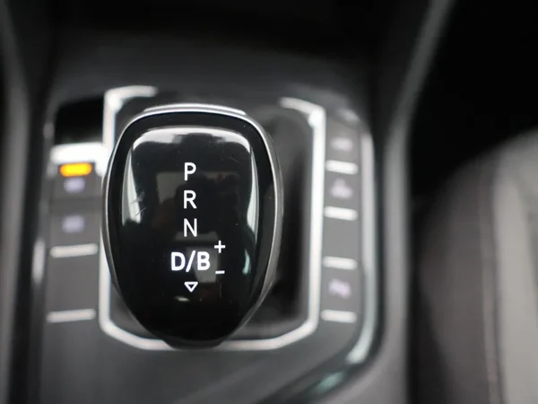 Volkswagen Tiguan (2022) — foto 8 van 29