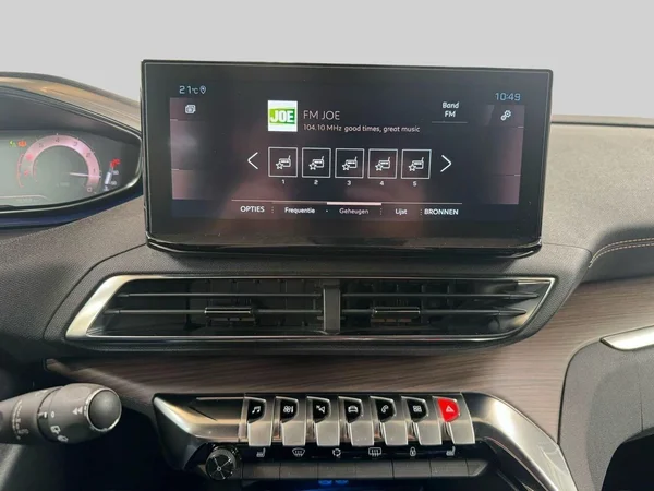 Peugeot 3008 (2021) — foto 13 van 23