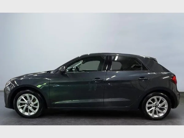 Audi A1 Sportback (2022) — foto 18 van 24