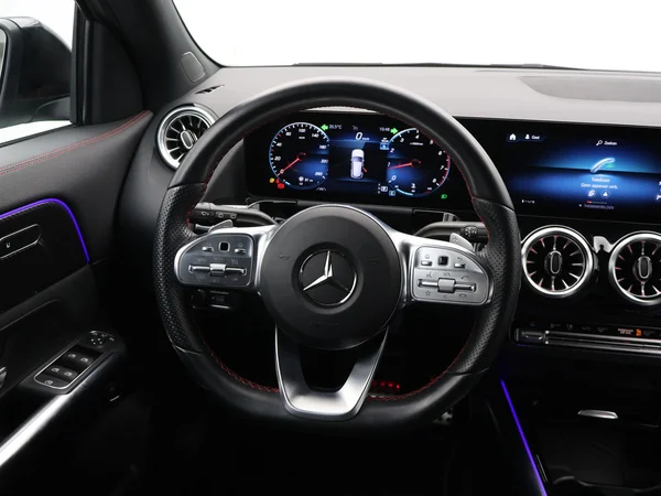 MERCEDES-BENZ GLA 200 (2022) — foto 6 van 29